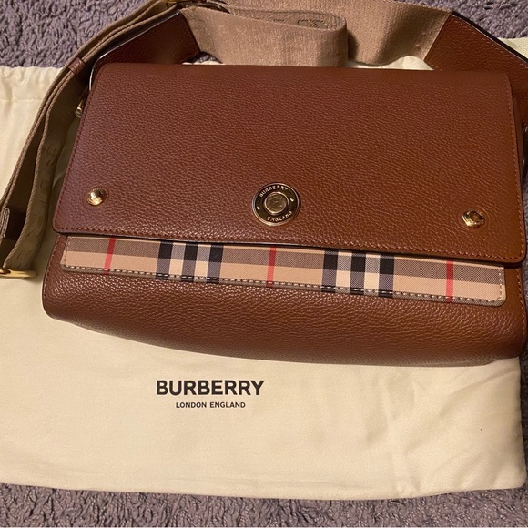 Burberry A:ll MD Tan Crossbody - Picture 1 of 11